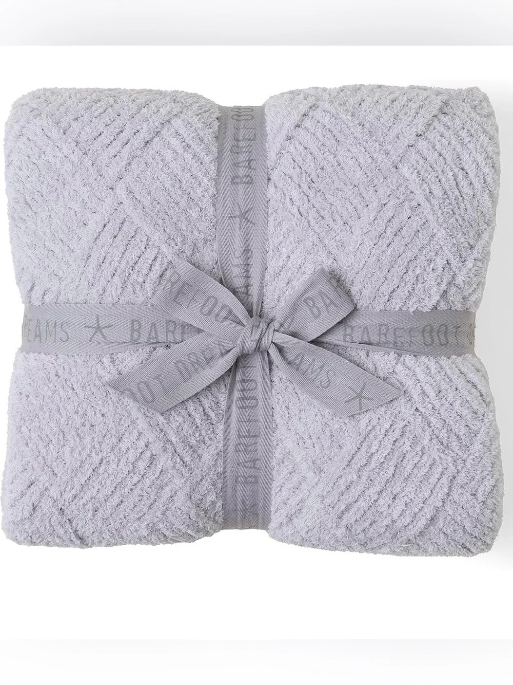 NWT Barefoot Dreams Diamond Weave CozyChic Blanket in oyster (light gray) color